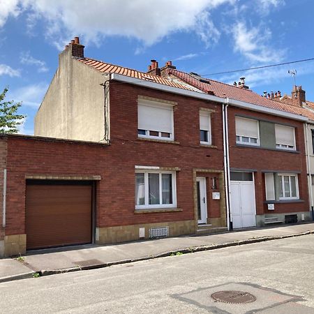 Nice House, Garden And Bbq 3Km From The Beach / Jolie Maison, Jardin Et Bbq A 3 Km De La Plage Coudekerque-Branche Extérieur photo